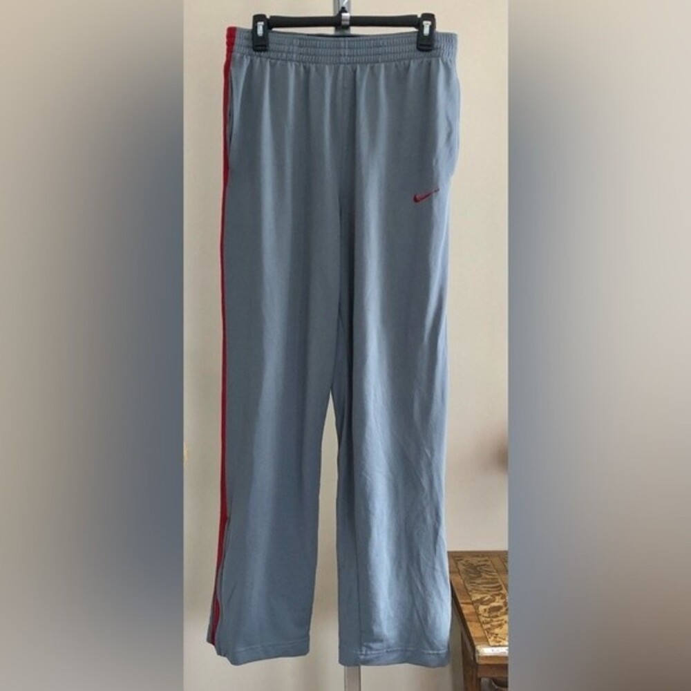 NIKE STRIPE DETAIL MEN'S PANTS SIZE LARGE GRAY/ RED LOGO SPORT STRAIGH LEG #